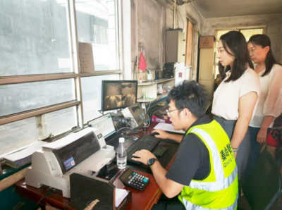 陜煤運(yùn)銷集團(tuán)秦嶺數(shù)字公司開展“送清涼”活動(dòng) 助力勞動(dòng)保護(hù)用品推廣